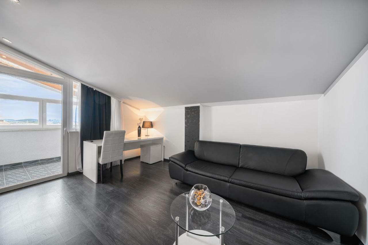 The Suites - Small Luxury Living โวดีเซ ภายนอก รูปภาพ